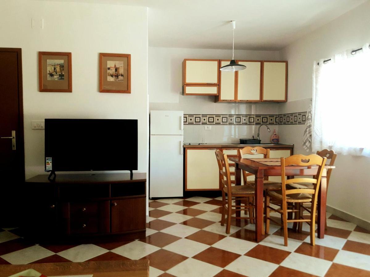 Casa Istriana Nona Pina Villa Kaštelir Екстериор снимка